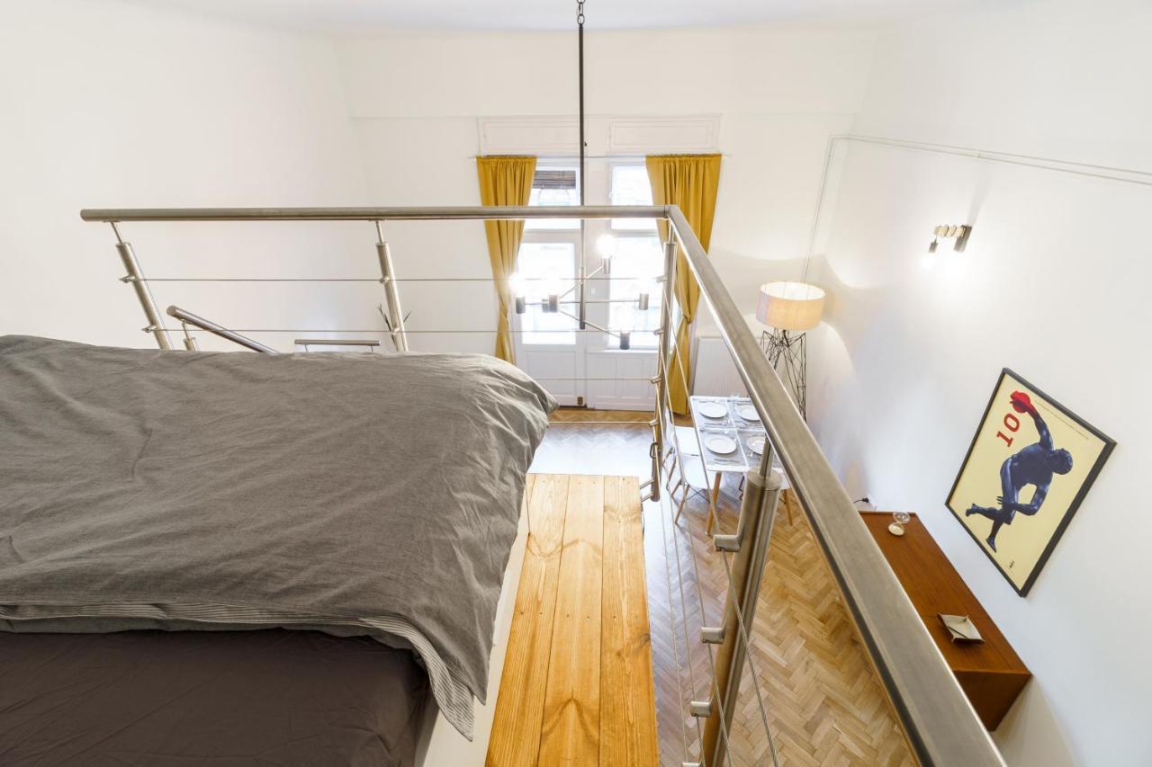 Central Loft-Style Flat Next To Danube Budapest Bagian luar foto