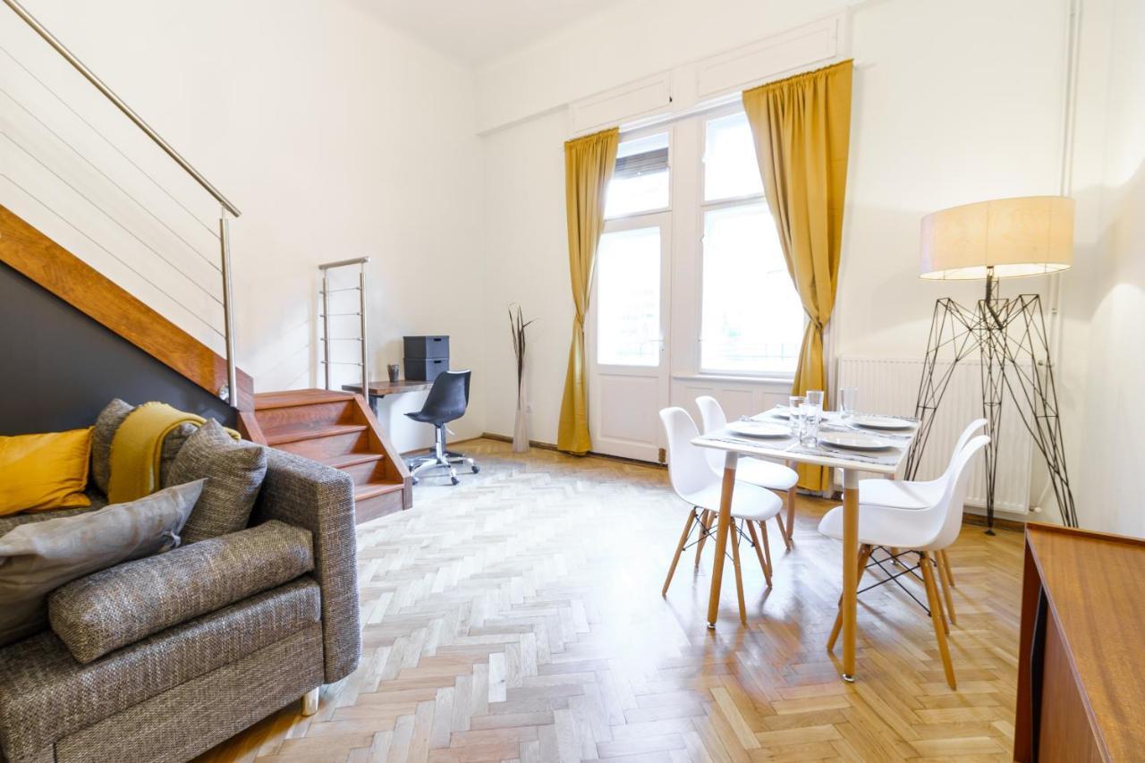 Central Loft-Style Flat Next To Danube Budapest Bagian luar foto