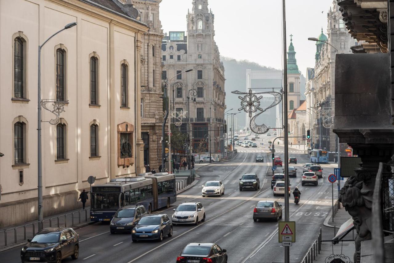 Central Loft-Style Flat Next To Danube Budapest Bagian luar foto