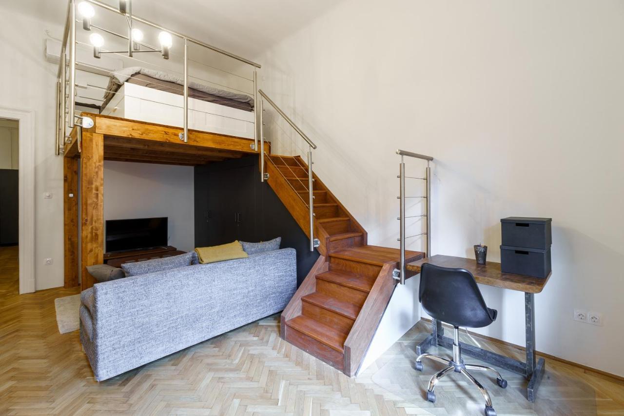 Central Loft-Style Flat Next To Danube Budapest Bagian luar foto